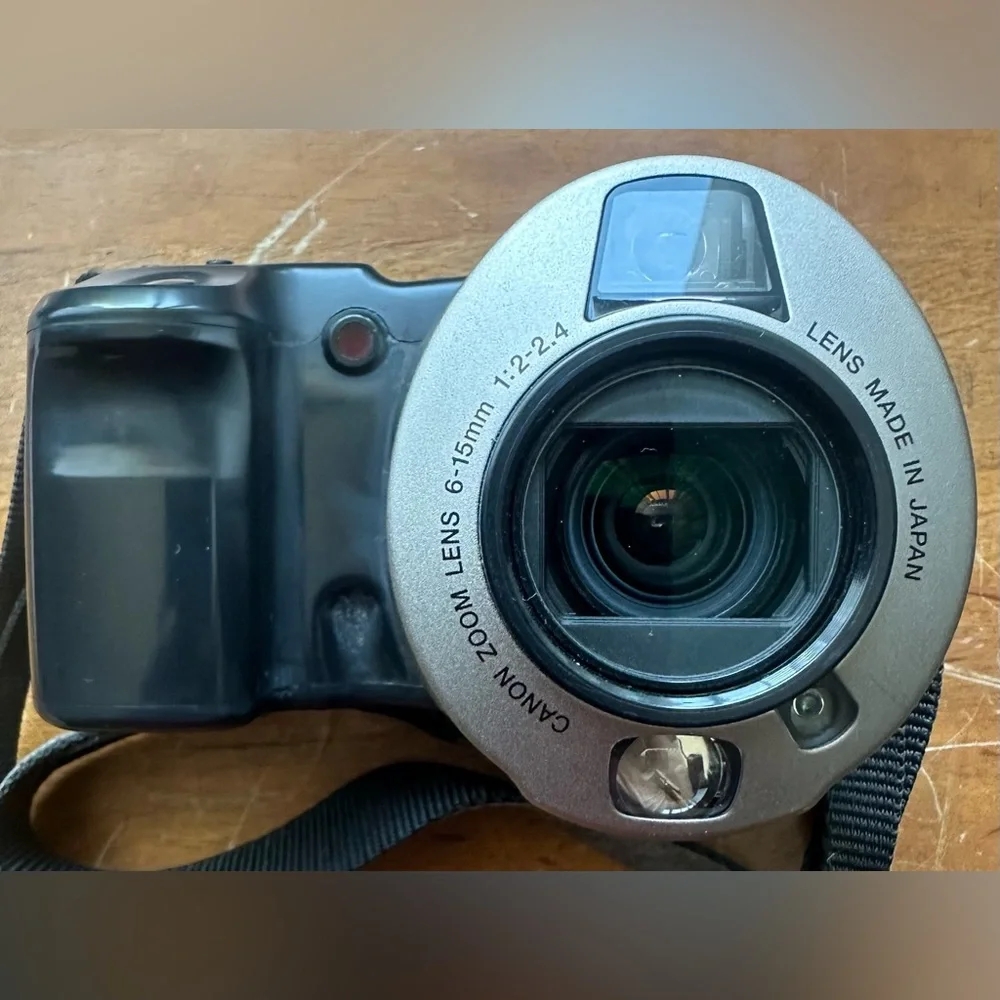 Vintage Canon PowerShot Pro70 CCD Digital Bridge Camera 6-15mm Zoom Lens Japan